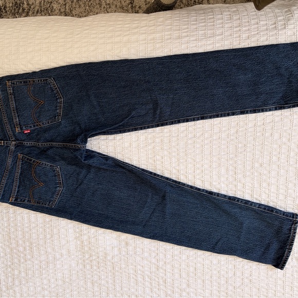 Levi's Women's wedgie Straight Leg Jeans - Dark Blue - Picture 2 of 3